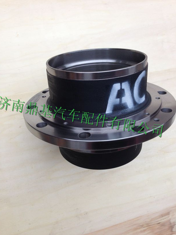 AZ9112340009,AC16铸钢后轮鼓,济南鼎基重汽配件有限公司