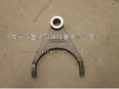 AZ9970320127,重汽AC26桥轴间拨叉,济南兴鸿重汽配件销售中心