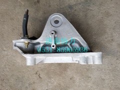 AZ1664430042,驾驶室左前悬过渡支架,济南明钜汽车配件有限公司（原济南协力）