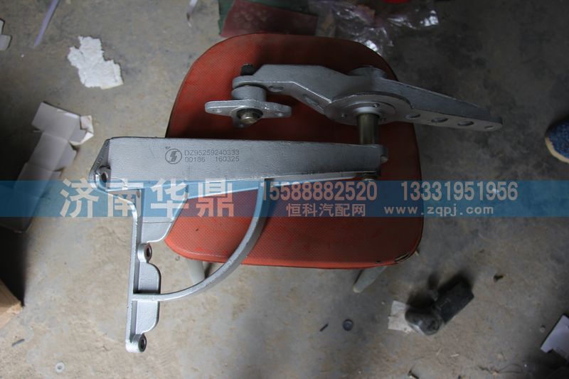 DZ95259240333,换挡操纵器,山东德柴商贸有限公司