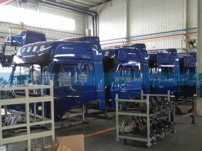 ,驾驶室,济南德坤重型汽车配件有限公司