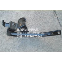 1b24953104061左角板下支架焊接