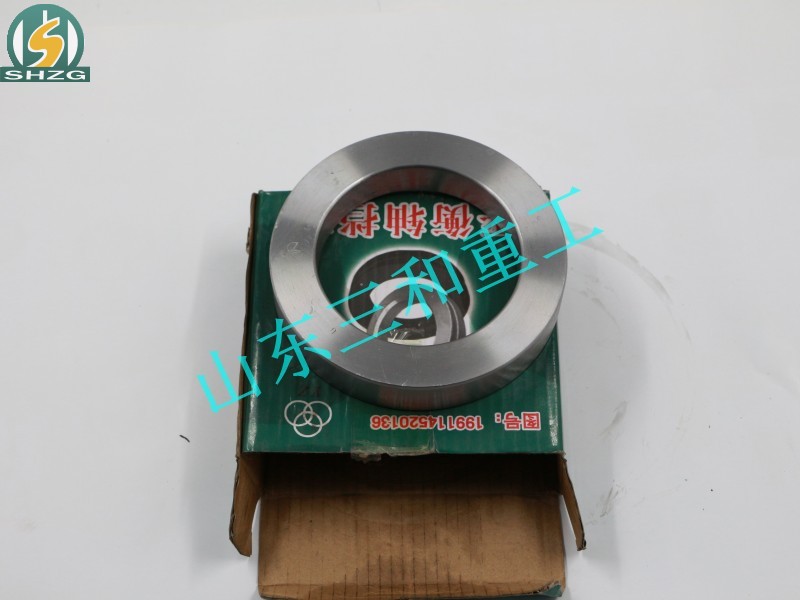 199114520136,平衡轴油封座26厚,山东三和重工股份有限公司