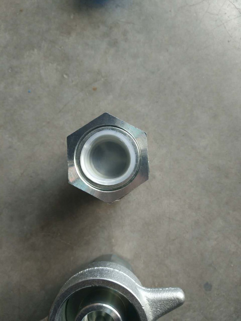 油缸油管接頭/01332630