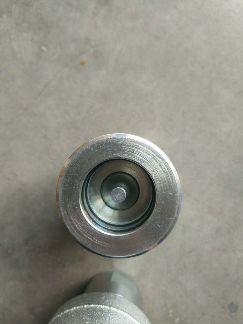 油缸油管接頭/01332630