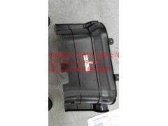 WG1684240702,重汽新斯太尔D7B右下脚踏板护罩,济南鹏翔汽车配件有限公司