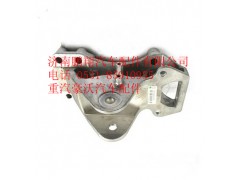 AZ1664430043,重汽豪沃A7驾驶室前悬过渡支架,济南鹏翔汽车配件有限公司