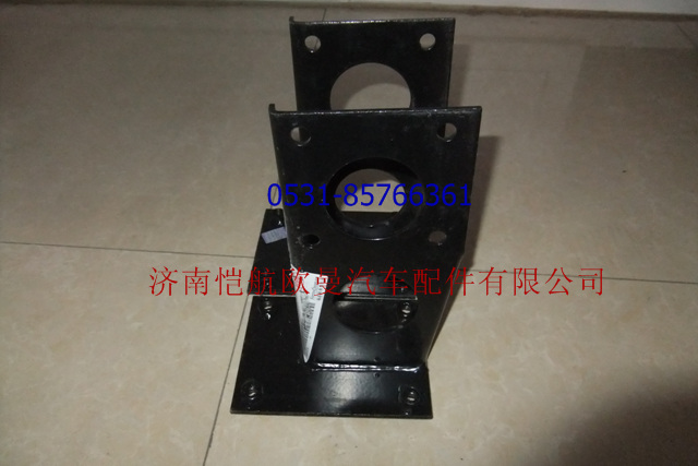 1B24950200182,举升泵支架,济南恺航欧曼汽车配件有限公司