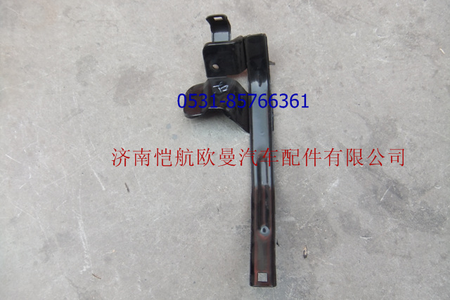 1包角支架右1B24953104062,,济南恺航欧曼汽车配件有限公司