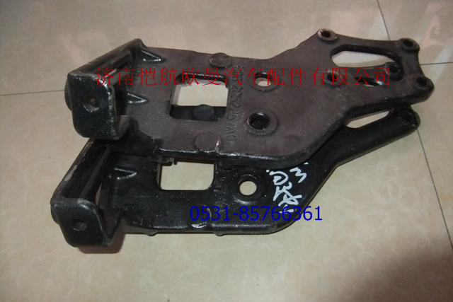 H0812052257A0,压缩机支架，,济南恺航欧曼汽车配件有限公司