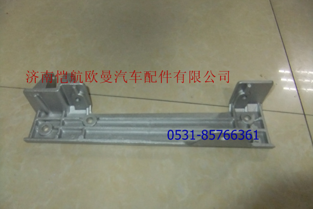 H4531010108A0,面板扶手支座GTL右,济南恺航欧曼汽车配件有限公司