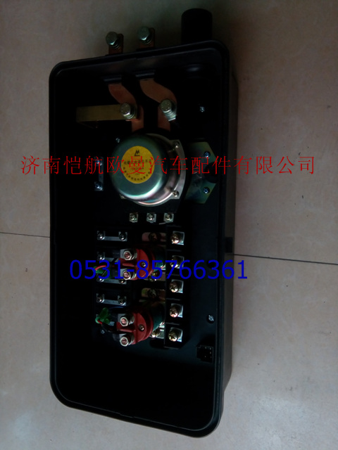 1B24937581001,配电盒总成,济南恺航欧曼汽车配件有限公司