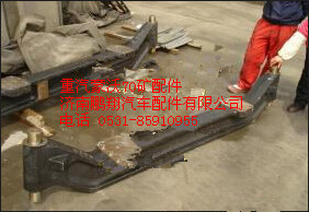 AZ9970410001,重汽豪沃70矿车前轴,济南鹏翔汽车配件有限公司