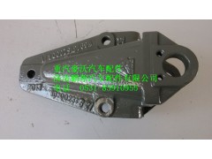 WG9731520004,重汽豪沃前钢板支架,济南鹏翔汽车配件有限公司
