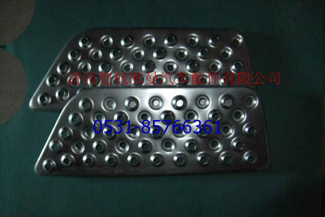 1B24984500012,脚踏板 右上铁270W,济南恺航欧曼汽车配件有限公司