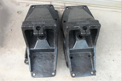 2985-00136,重工矿用车后板簧后支架,济南汇德卡汽车零部件有限公司
