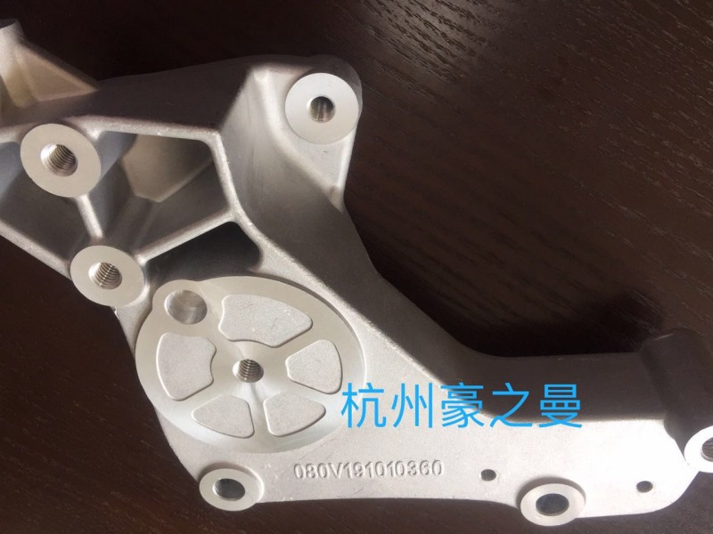 082V90020-0390,飞轮螺栓,杭州豪之曼汽车配件