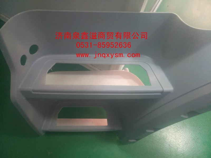 左二三级踏步护板图1