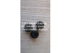 1B22053100040,高位进气管支架缓冲块,北京义诚德昌欧曼配件营销公司