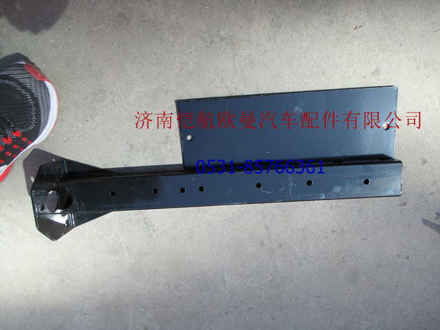 1516336500007,组合后灯支架左自卸,济南恺航欧曼汽车配件有限公司