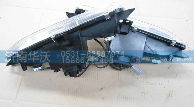 37AD-72030、40,左右前雾灯总成,济南华沃重卡汽车贸易有限公司