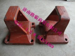 DZ9114524031,F3000后钢板弹簧座,济南汇德卡汽车零部件有限公司
