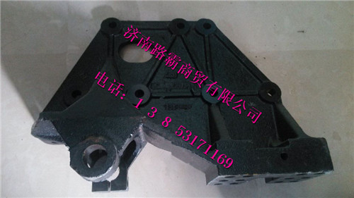 SZ970000025,M3000前簧前支架,济南汇德卡汽车零部件有限公司