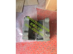 WG9925520207,豪沃T7前簧后支架,济南鹏翔汽车配件有限公司