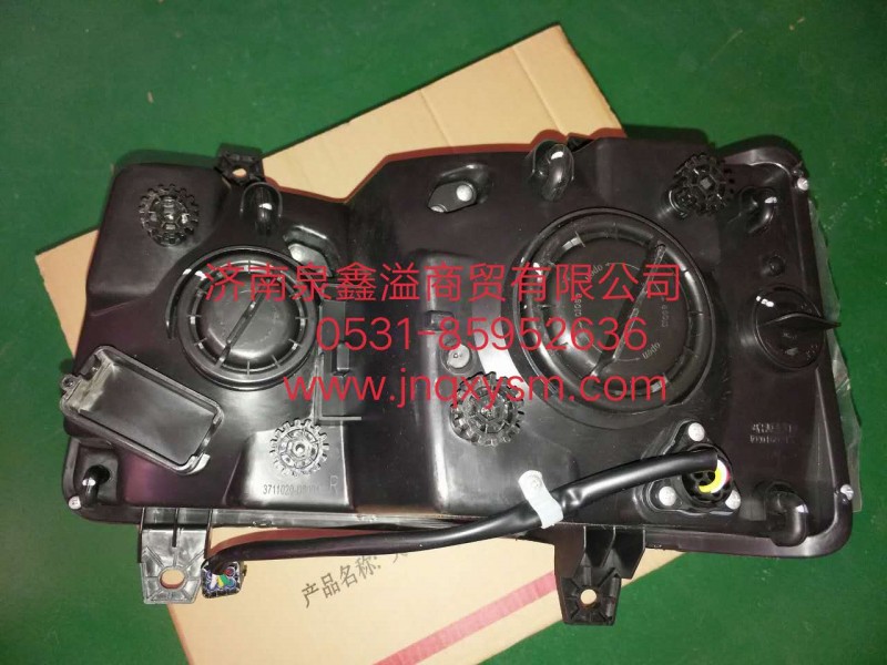 3711020-D8001,天V右前组合灯总成,济南泉鑫溢商贸有限公司