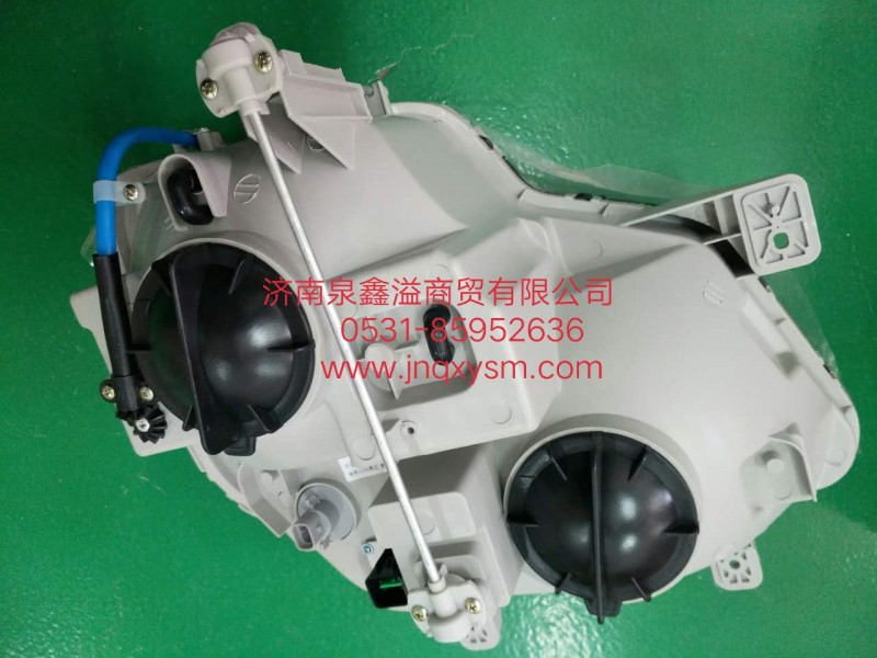 H1364010002,东风右前组合大灯,济南泉鑫溢商贸有限公司