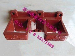 DZ9114524031.jpg,钢板支座,济南汇德卡汽车零部件有限公司