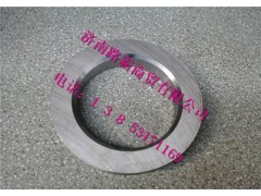 199114520136.jpg,09款平衡轴油封座,济南汇德卡汽车零部件有限公司