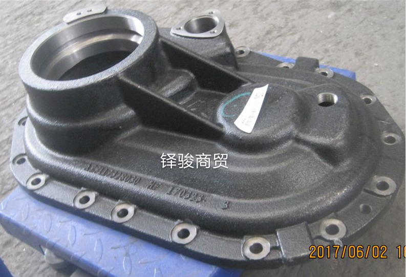 WG7117328030,主减壳盖,济南信达重汽配件有限公司