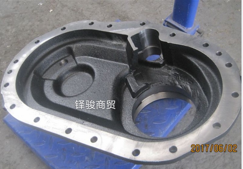 WG7117328030,主减壳盖,济南信达重汽配件有限公司