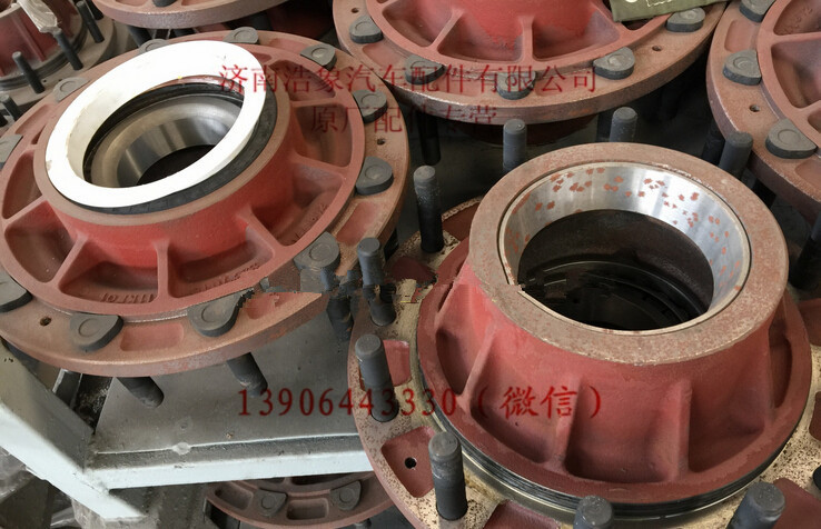 山东蓬翔矿用宽体车桥配件轮毂