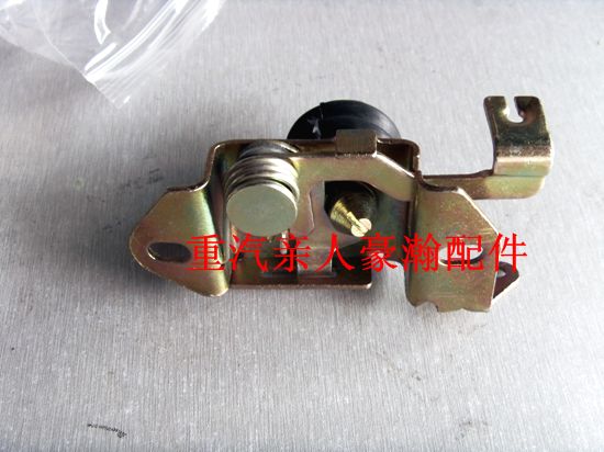 AZ1651110073,重汽豪瀚面罩锁总成,济南驭无疆汽车配件有限公司