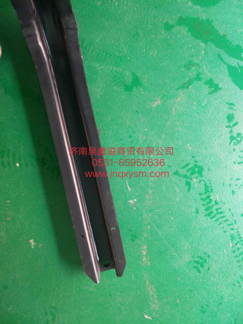100110100140,油箱托架焊接总成,济南泉鑫溢商贸有限公司
