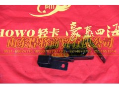 LG1611110032,HOWO豪沃轻卡流水槽支架,山东悍将商贸有限公司