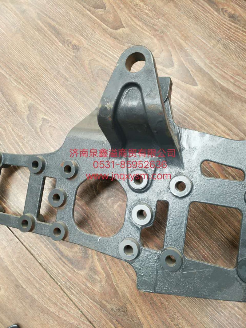 100280100006,右前铸件,济南泉鑫溢商贸有限公司
