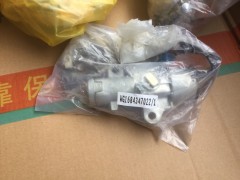 WG1684347022/1,新斯太尔驾驶室总成,济南冠泽卡车配件营销中心