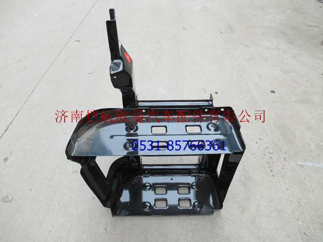 H2545013014A0,脚踏板护罩支架新VT右,济南恺航欧曼汽车配件有限公司