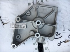 1000480294,空调压缩机支架,济南瑞隆工贸重卡动力专营