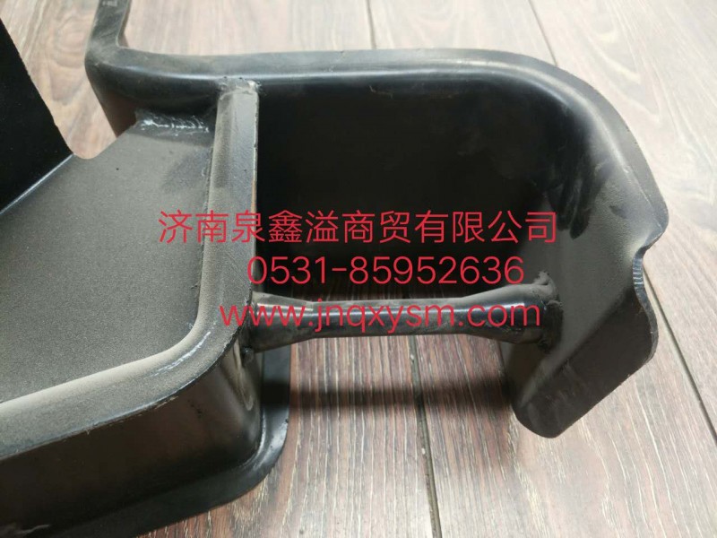 驾驶室锁栓右上支架总成图2