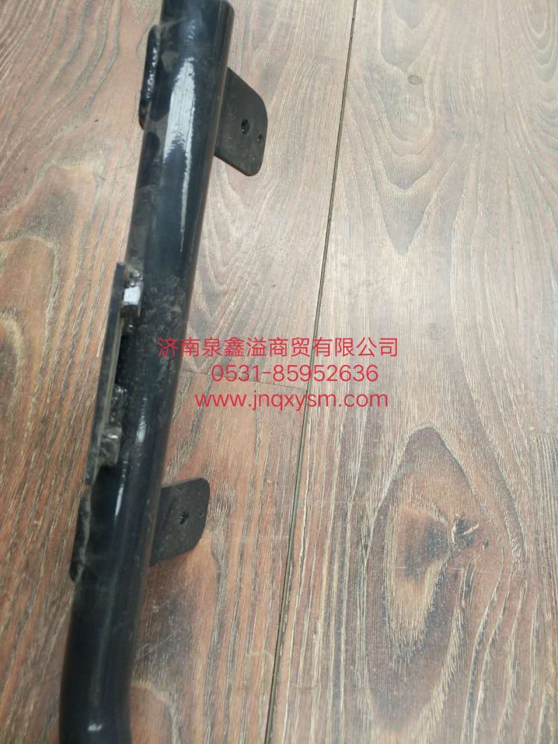 100510300532,右前轮挡泥板上安装杆总成,济南泉鑫溢商贸有限公司