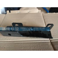 13M-02011-LA 左散热器过渡支架