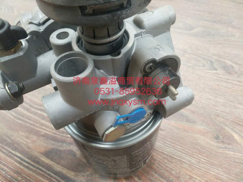 100355500068,干燥器带四回路总成,济南泉鑫溢商贸有限公司