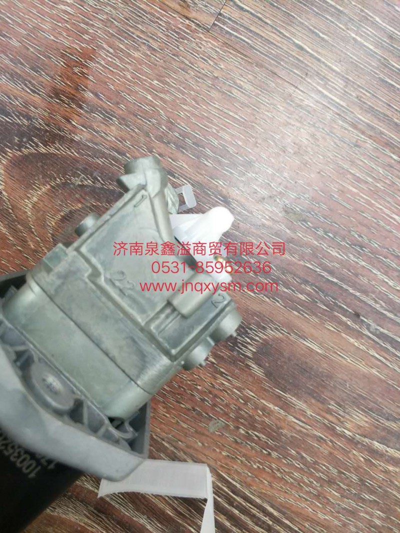 100352600002,驻车手阀,济南泉鑫溢商贸有限公司