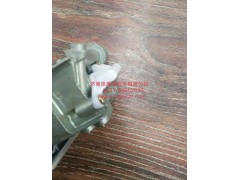 100352600004,挂车手阀,济南泉鑫溢商贸有限公司