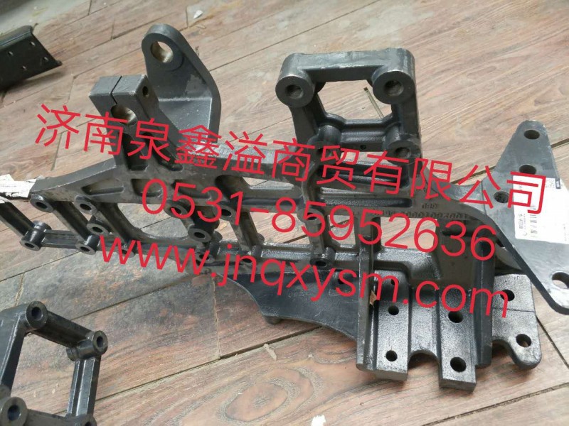 100280104934,车架左前铸件,济南泉鑫溢商贸有限公司