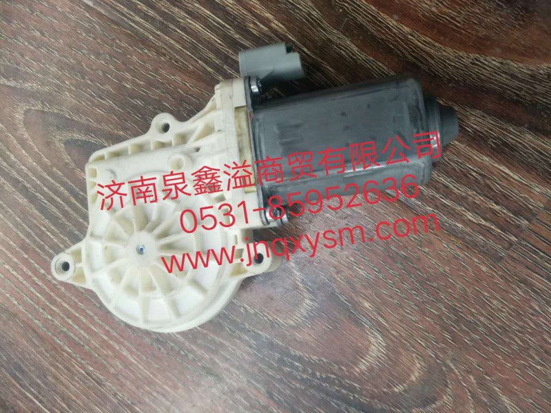 150610400002,左车门玻璃升降器电机,济南泉鑫溢商贸有限公司